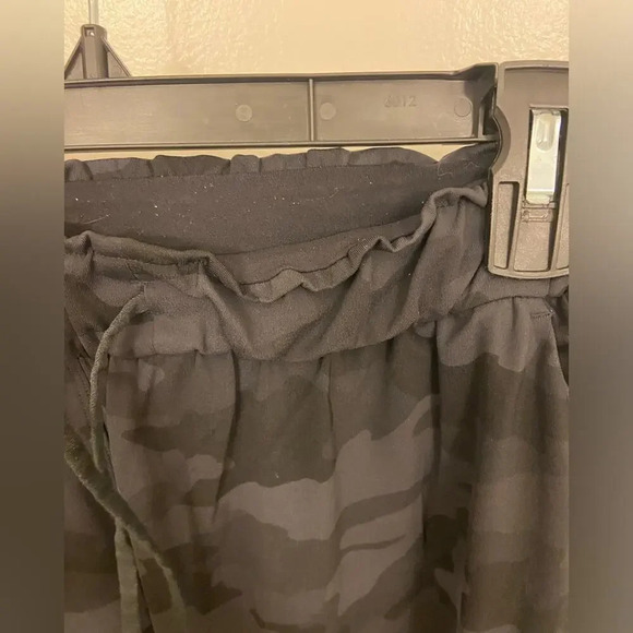 Lululemon Keep Moving Pant 7/8 High Rise Gray & Black Camo Size 14 - Picture 6 of 9